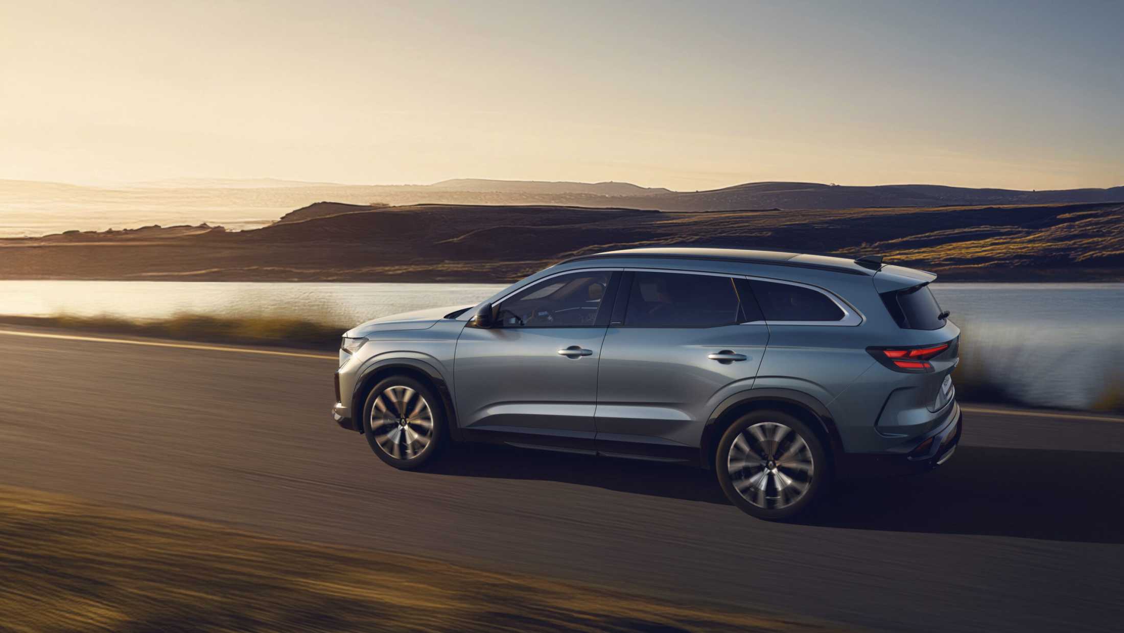 Renault - nieuwe Espace 2025 - Zijkant