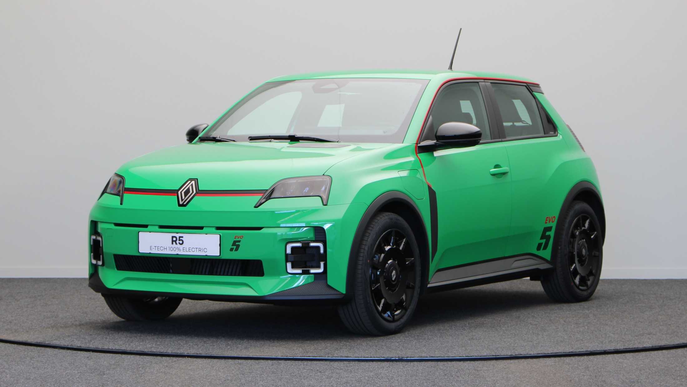 ABD Renault - R5 EVO Vert Pop - Voorkant