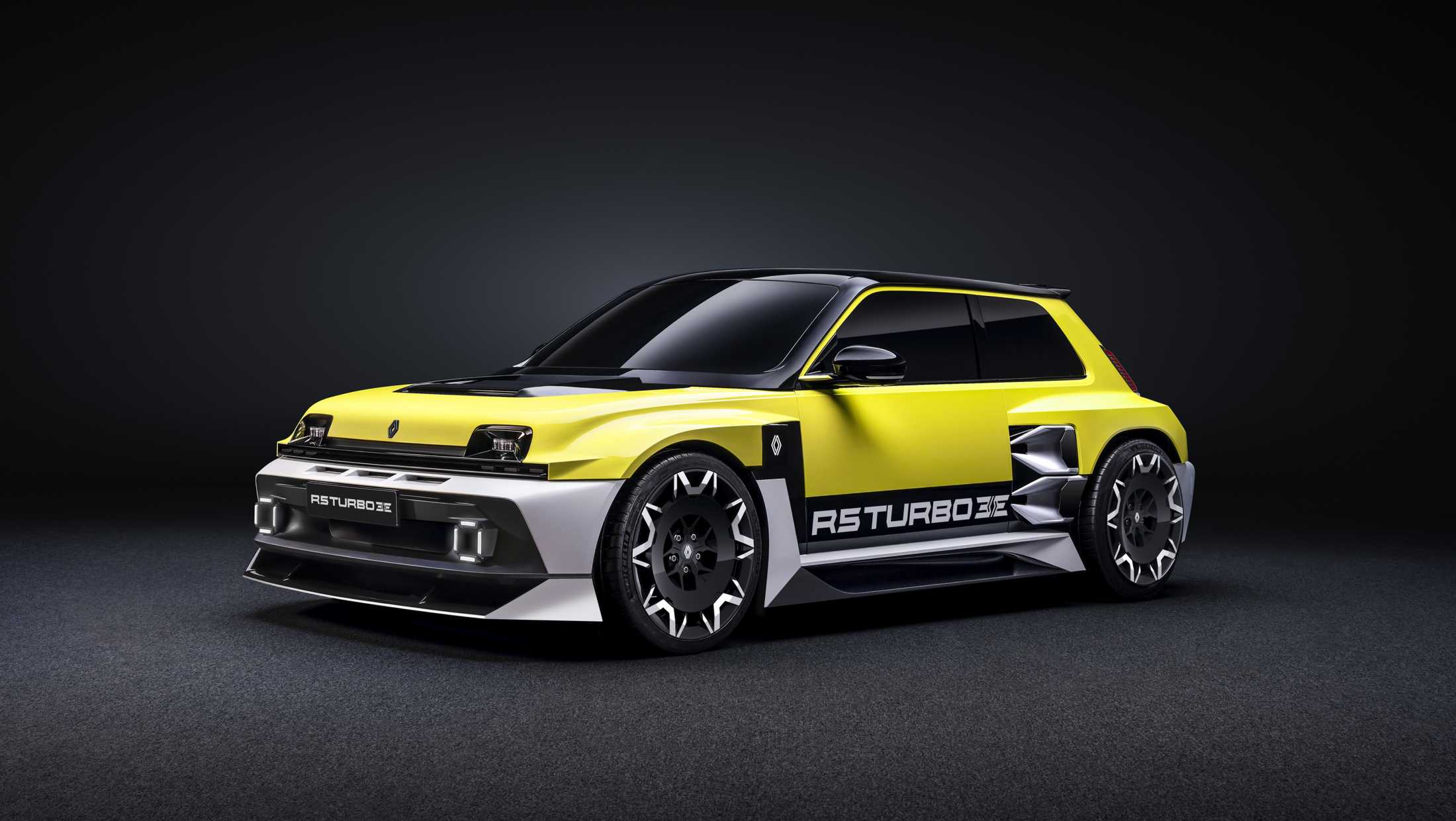 Renault 5 Turbo 3E - zijkant voor