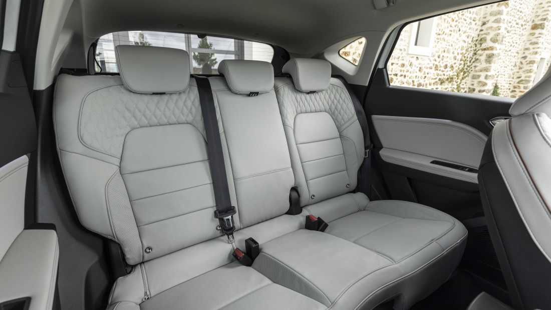 Renault captur beenruimte