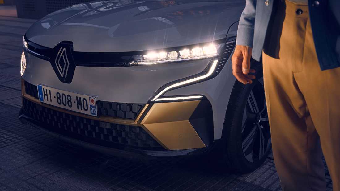 ABD Renault - nieuwe Renaul Megane E-tech - kenmerkende full LED-verlichting